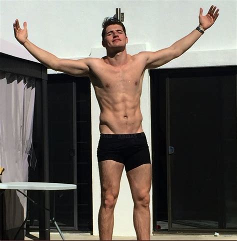 LEAK: Gregg Sulkin NAKED & Sexy Dick Pic Collection!